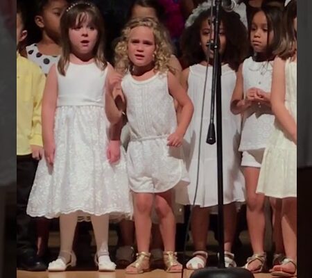 This 4-year-old steals the show at her graduation performance, and it’s absolutely adorable! Watch the full video in the comments below 