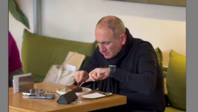8 марта Пашинян посетил кафе в одиночестве (Video)