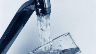 вода