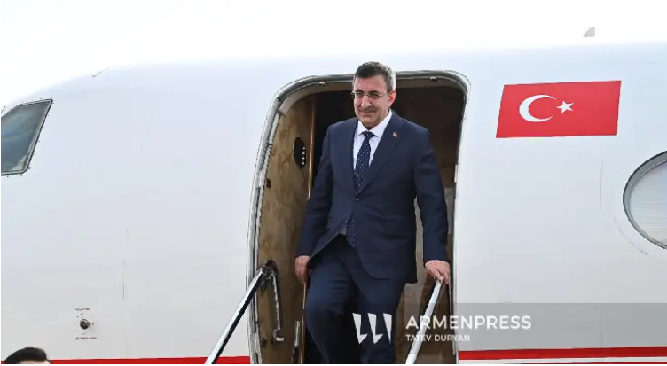 Вице-президент Турции прибыл в Ереван
