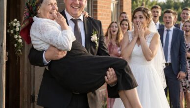 Part 2:Al salir de la iglesia, el novio no eligió a su esposa en primer lugar, y ella tomó una decisión crucial por su cuenta.